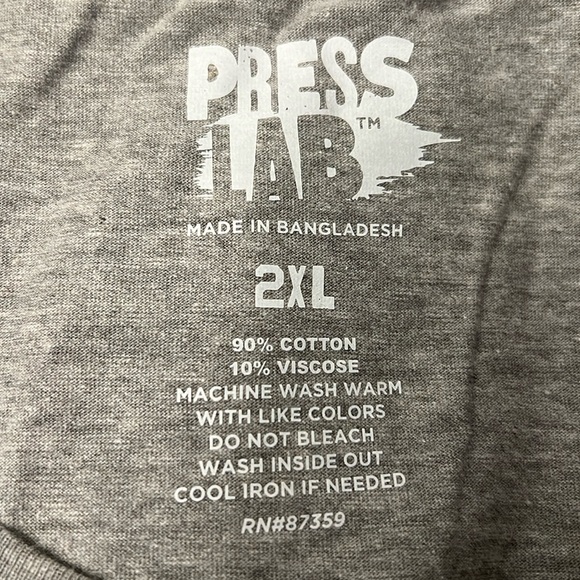 IRISH TODAY HUNGOVER TOMORROW Tee * T-Shirt * Gray with Green * UNISEX size 2XL - Picture 4 of 4